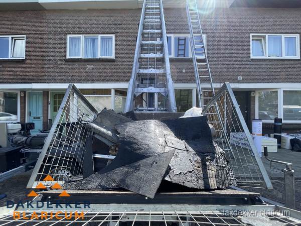 Kosten dakreparatie: dakschade aan flatgebouw in Blaricum