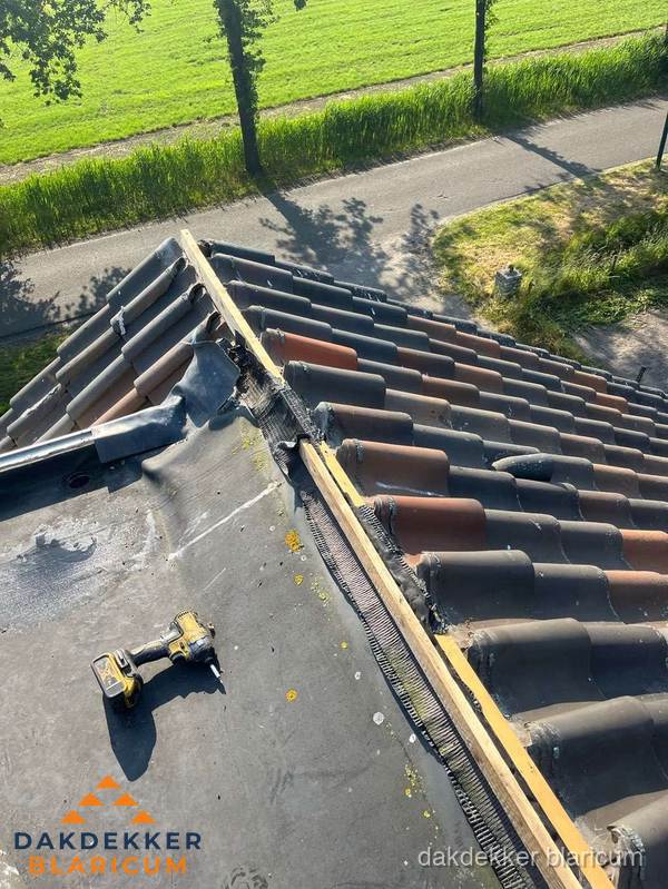 Kosten dakgoot vervangen: werkzaamheden aan dakrand in Blaricum